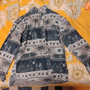 Vintage Patterned Button-Up Shirt Size M